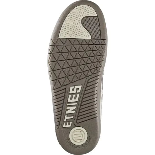 Etnies Locut
